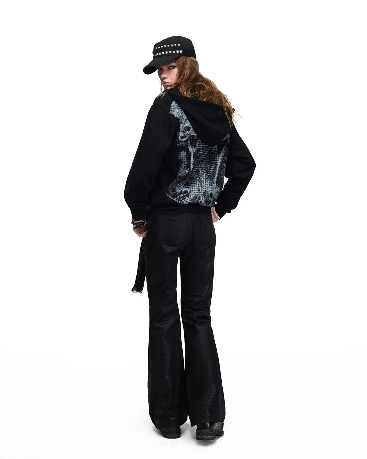 Peoplesense Baroque Print Cropped Fitted Hoodie Fit On Model