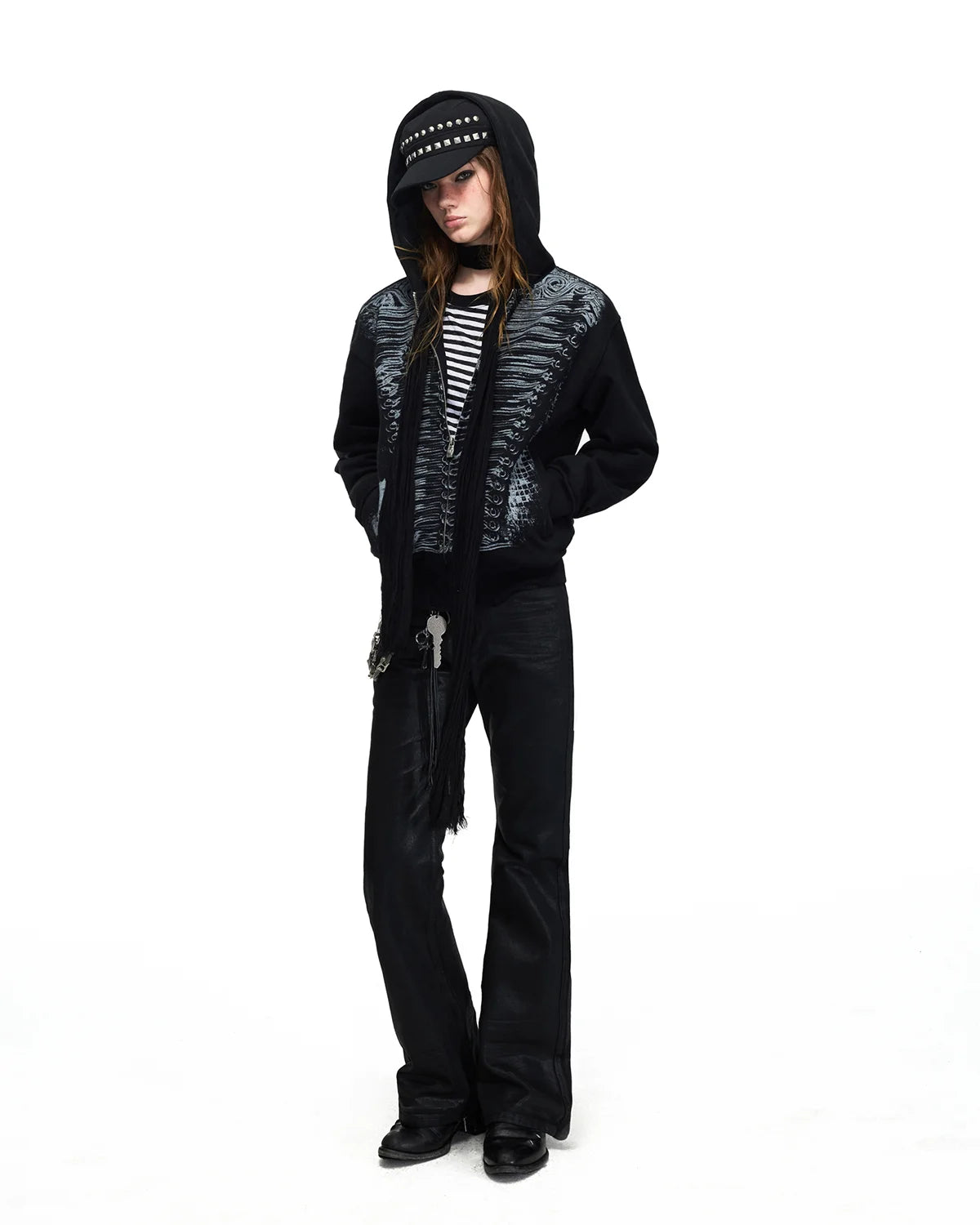 Peoplesense Baroque Print Cropped Fitted Hoodie Fit On Model
