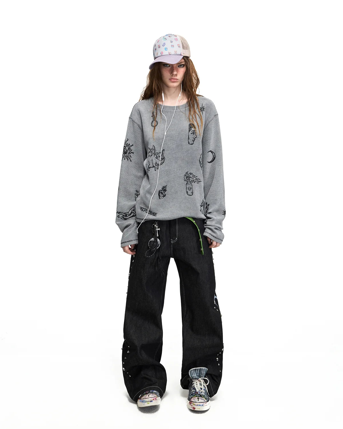 Peoplesense Distressed Waffle Knit Graphic T-Shirt Fit On Model