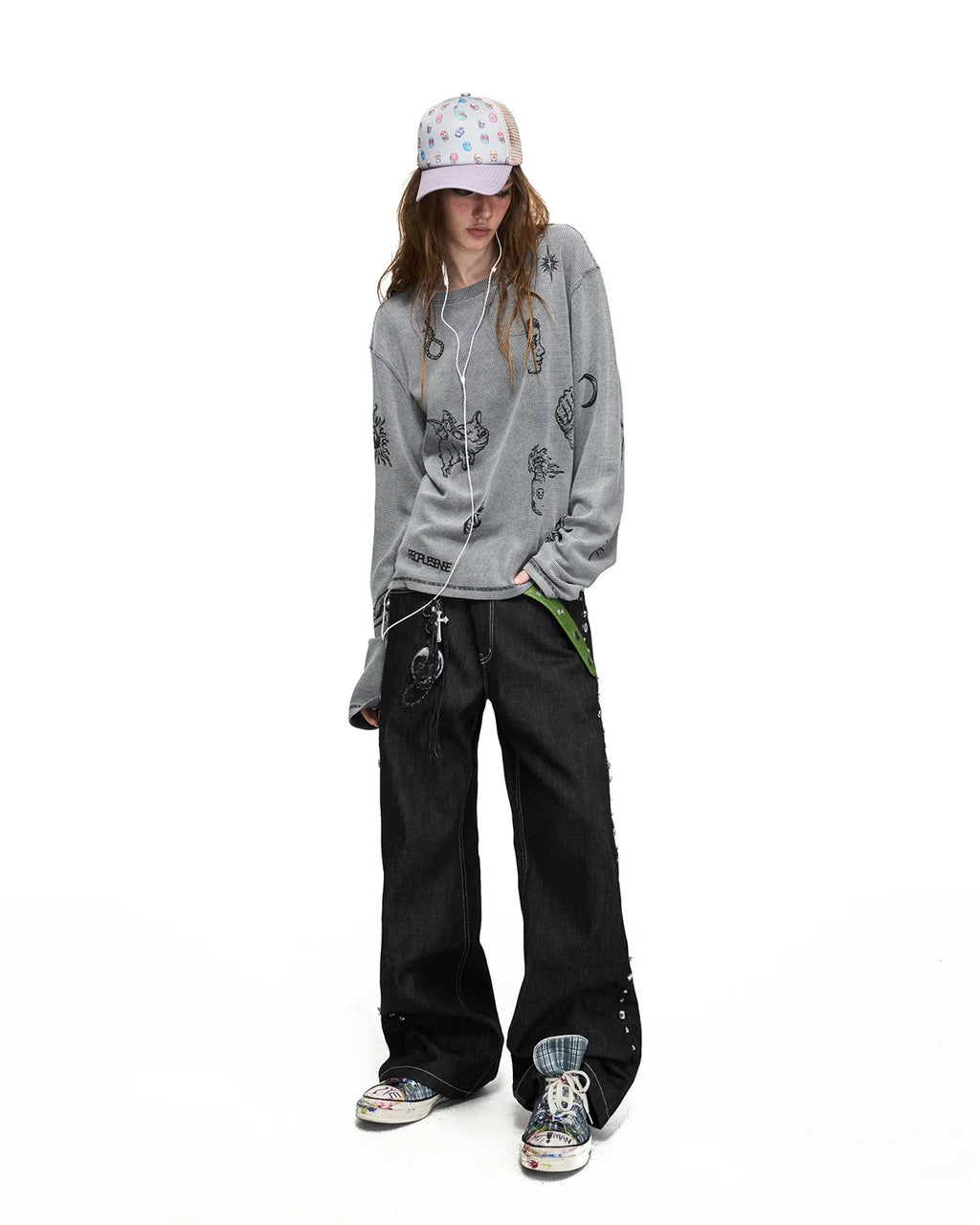 Peoplesense Distressed Waffle Knit Graphic T-Shirt Fit On Model