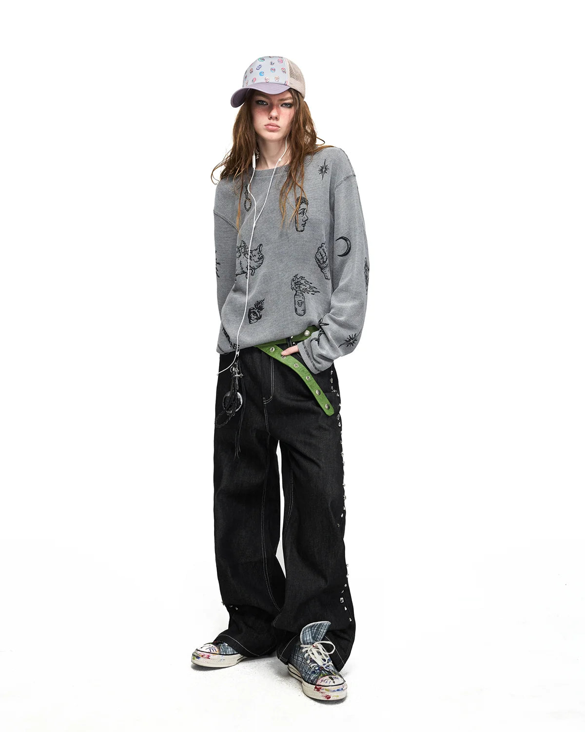 Peoplesense Distressed Waffle Knit Graphic T-Shirt Fit On Model